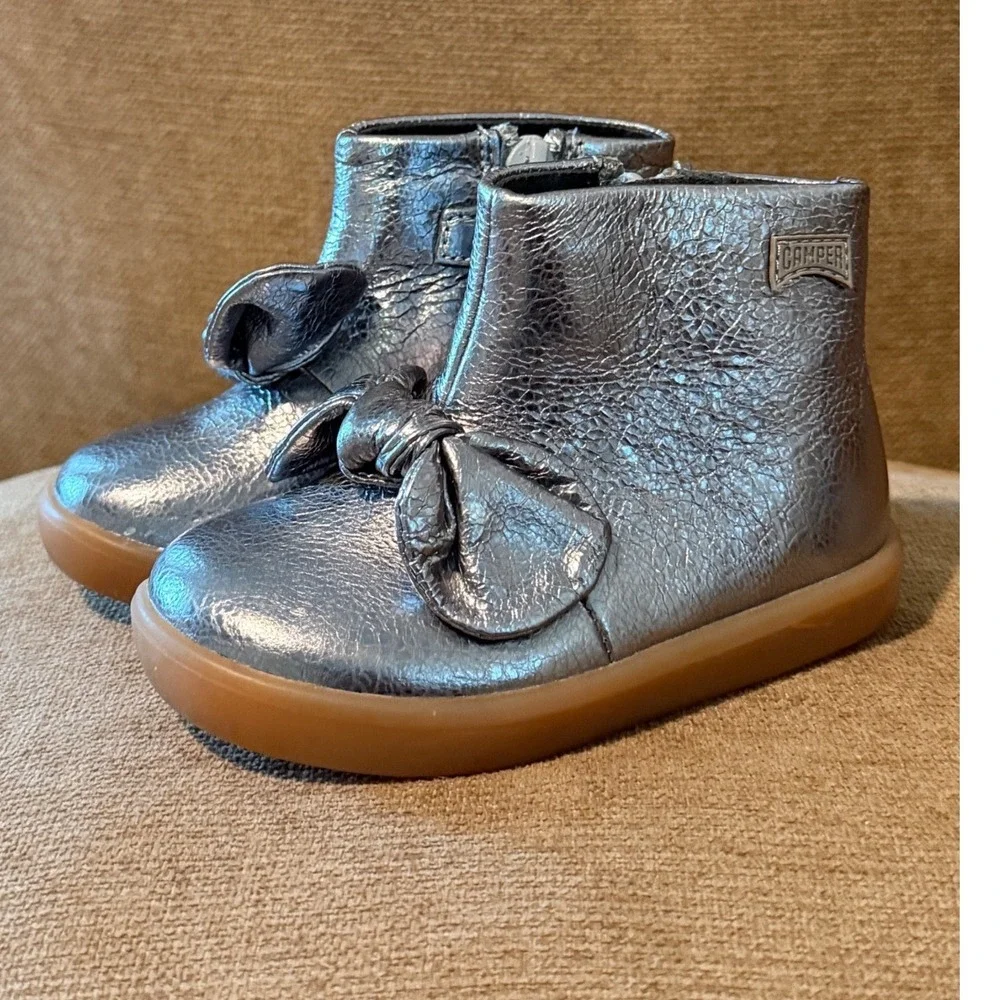 Camper Peu Cami Baby Boots Metallic Silver Leather Bow Zip EU 21 US 5.5 Toddler